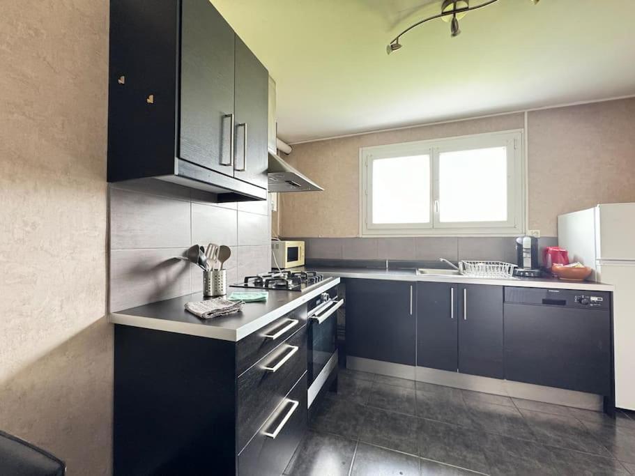Appartement F2 Proche Axes Principaux - Claude Guichard Клермон-Ферран Экстерьер фото